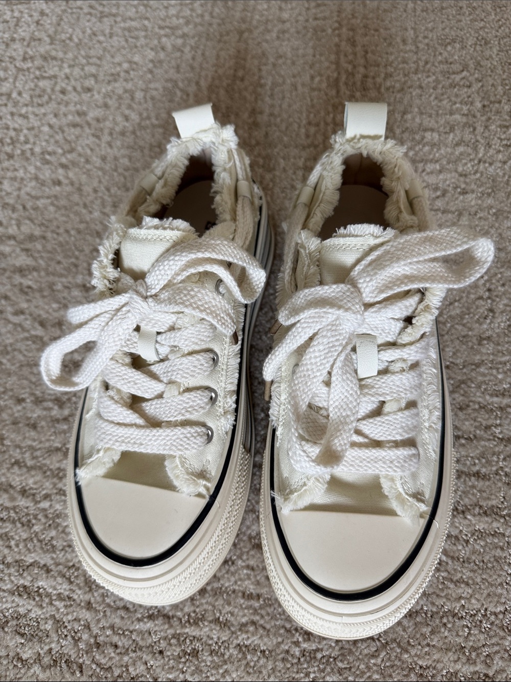 Safiya Cream Distressed Canvas Platform Sneakers EU 40